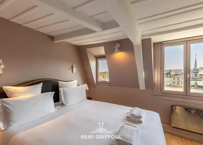 Dolphin View - 2nd Floor - Beautiful Flat With View Of The Port Lejlighed