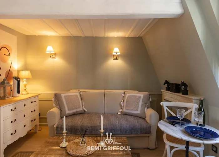 Dolphin View - 2nd Floor - Beautiful Flat With View Of The Port Lejlighed *